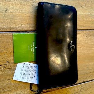 Kate Spade smooth leather wallet.